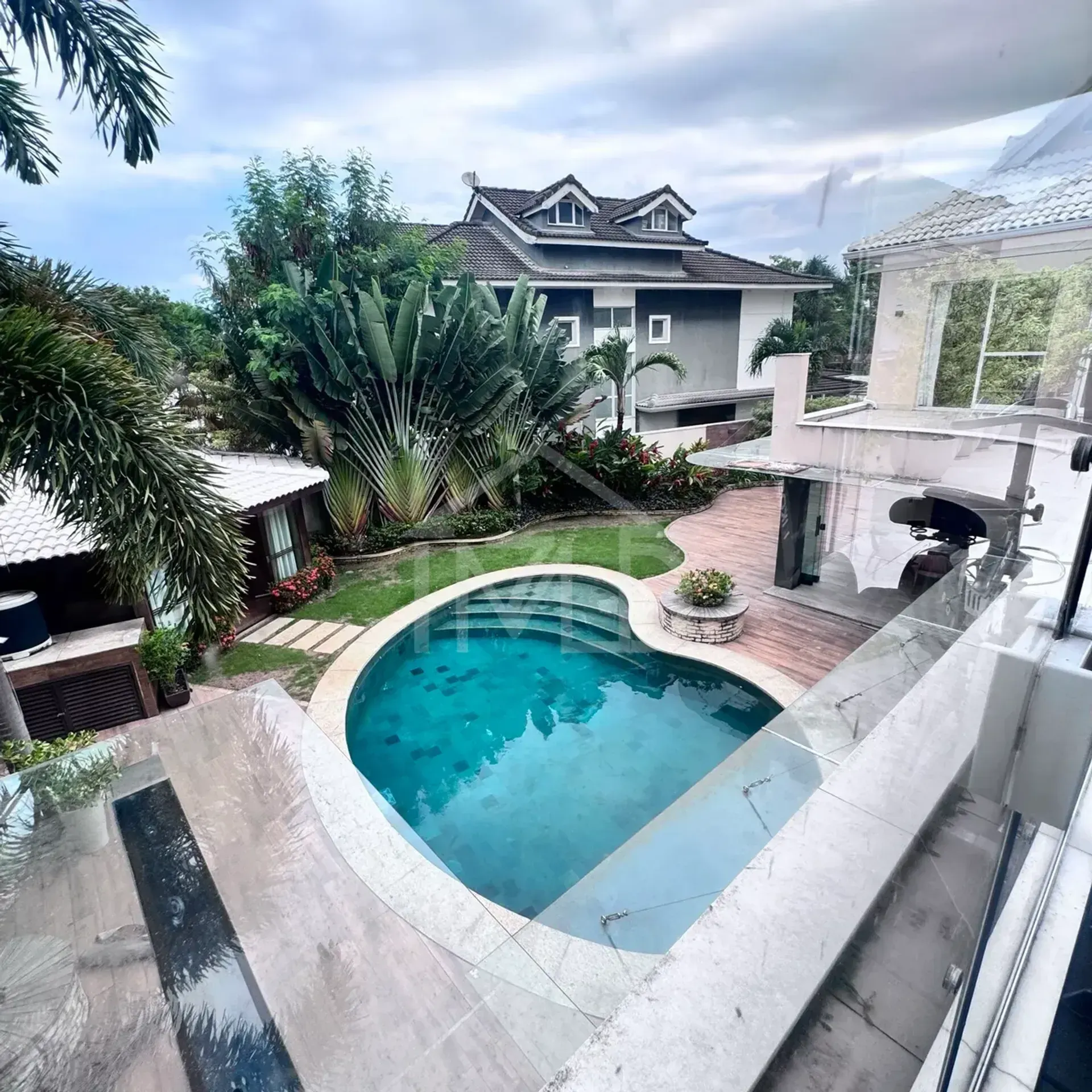 Furnished house with 4 bedrooms and 5 bathrooms, open kitchen — photo 27