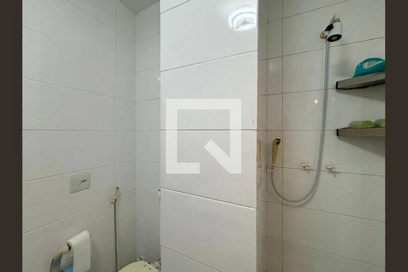 Apartamento amueblado con 3 dormitorios y cocina cerrada — photo 36