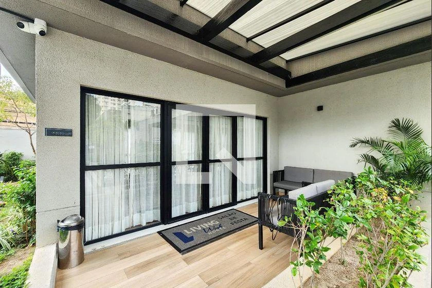 2-bedroom apartment in a building with a gym — photo 21