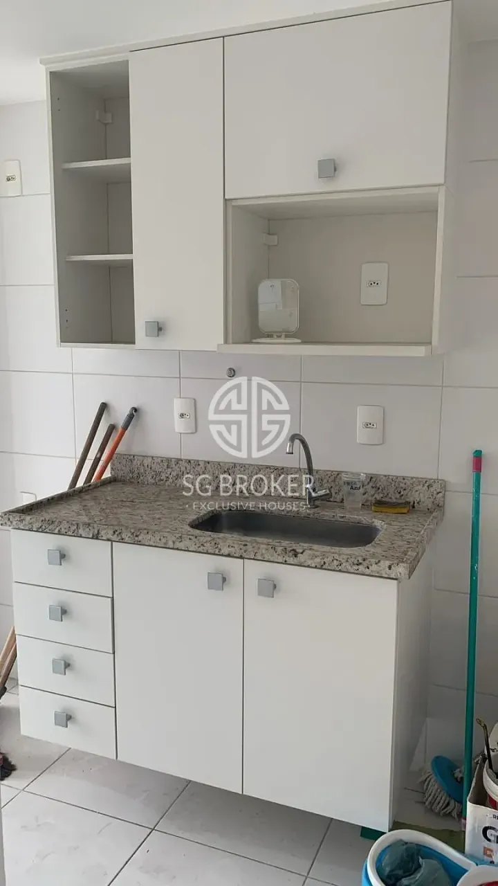 Apartment with 3 bedrooms and a gas stove kitchen — photo 6