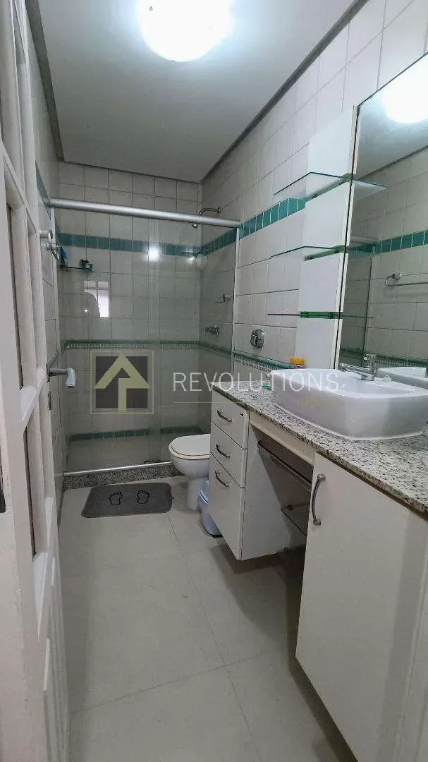 3-bedroom apartment with 1 suite and 4 bathrooms — photo 32