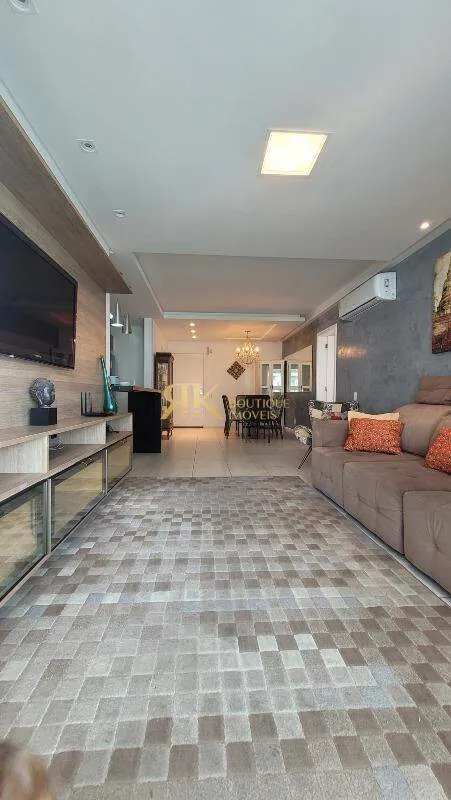 Furnished 3-bedroom apartment with 2 parking spots