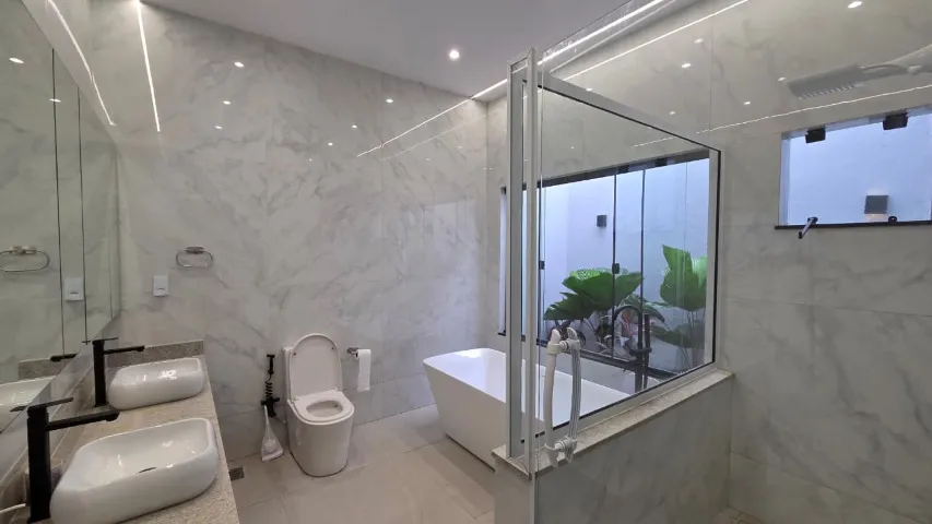 Furnished house with 3 bedrooms and an open-plan kitchen — photo 9