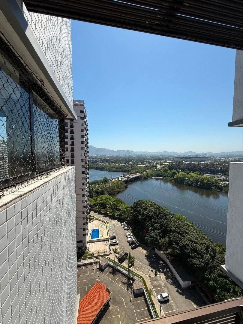 1-bedroom apartment with 2 bathrooms and balcony — photo 26