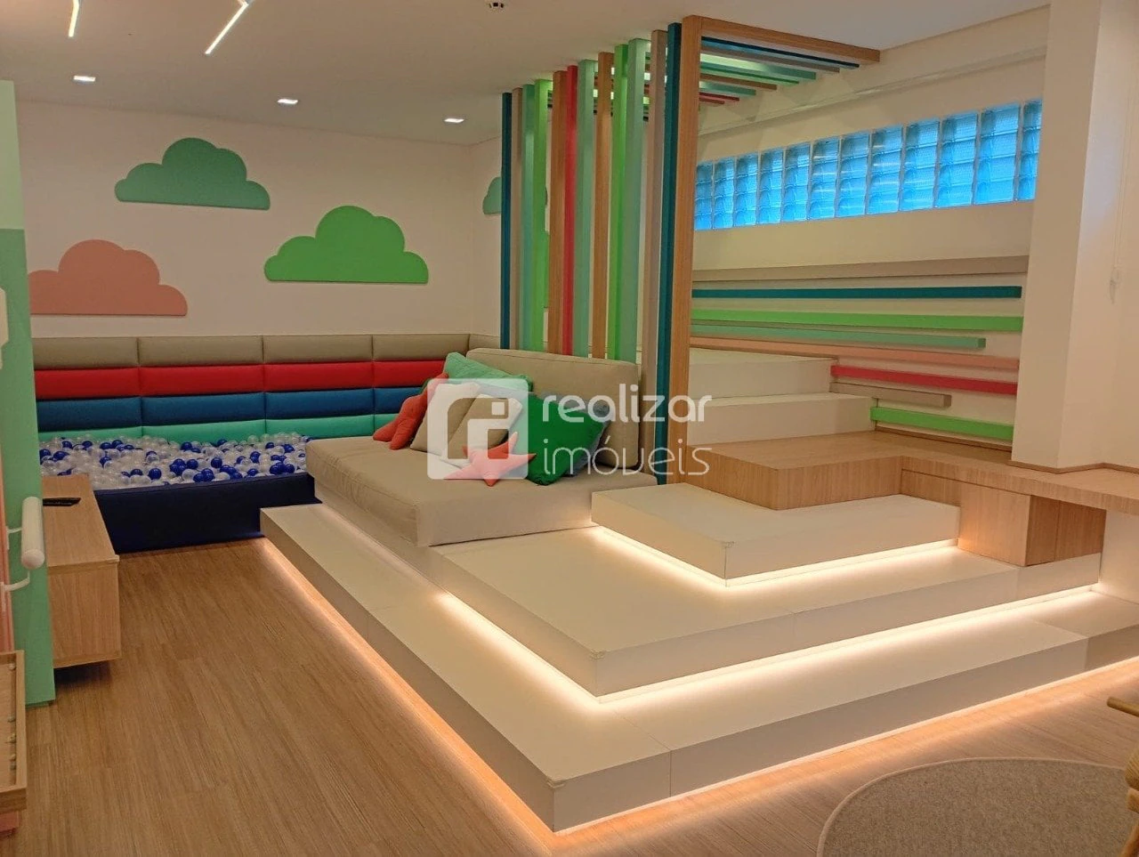 Private BBQ in a 3-bedroom apartment, 198 m² — photo 5