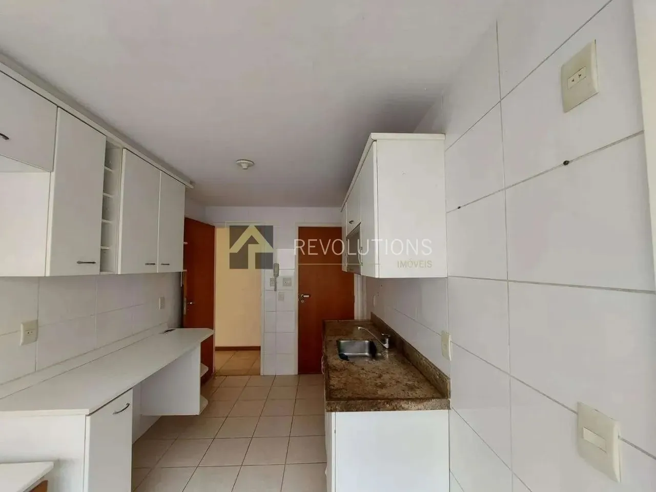 Apartamento com ar-condicionado, varanda e 3 banheiros — photo 4