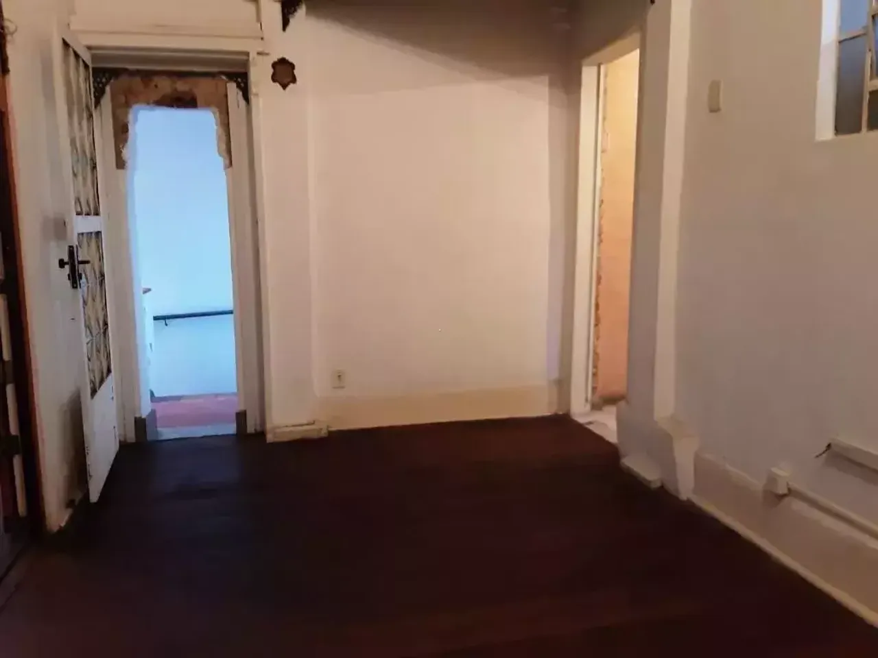 Commercial house with 1 bedroom and 1 bathroom — photo 8