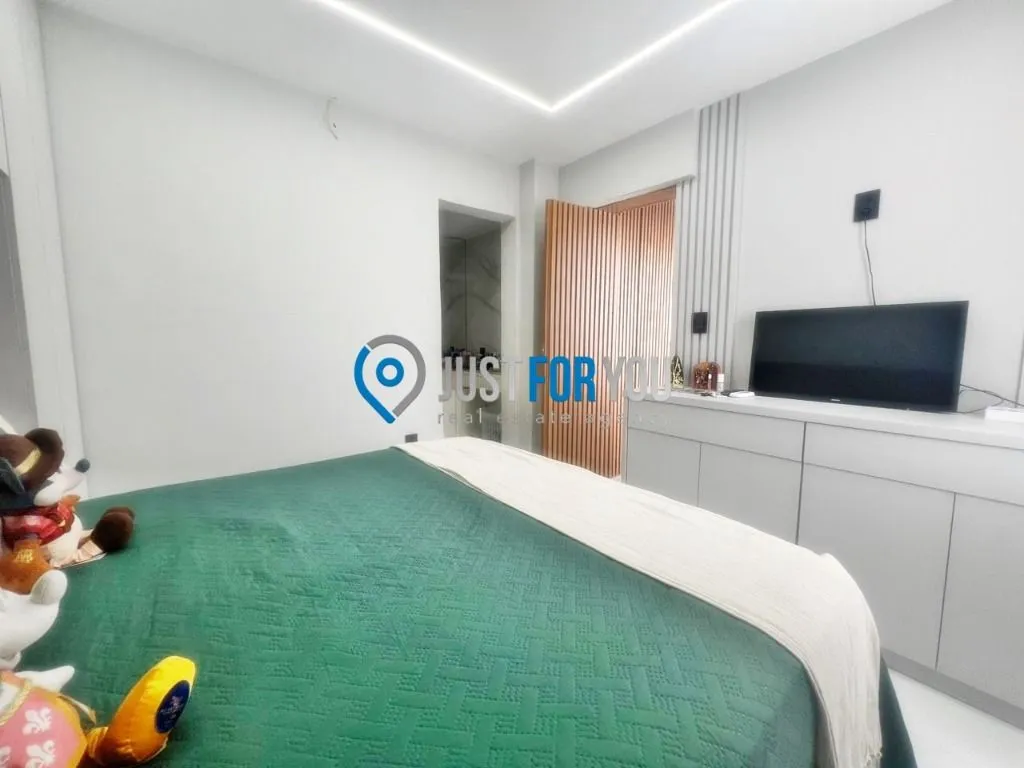 3-bedroom duplex with 4 bathrooms and 189 m² — photo 8