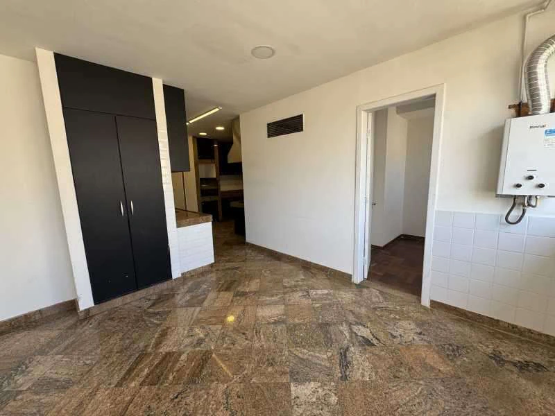 250 m² apartment with 4 bedrooms, 5 bathrooms and 3 parking — photo 21