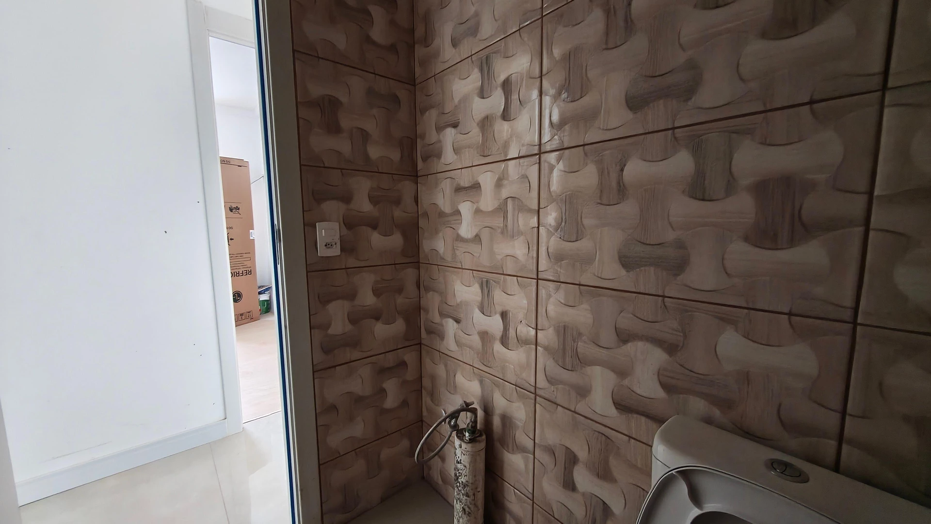 Home office in a 2-bedroom apartment, 68 m² — photo 31