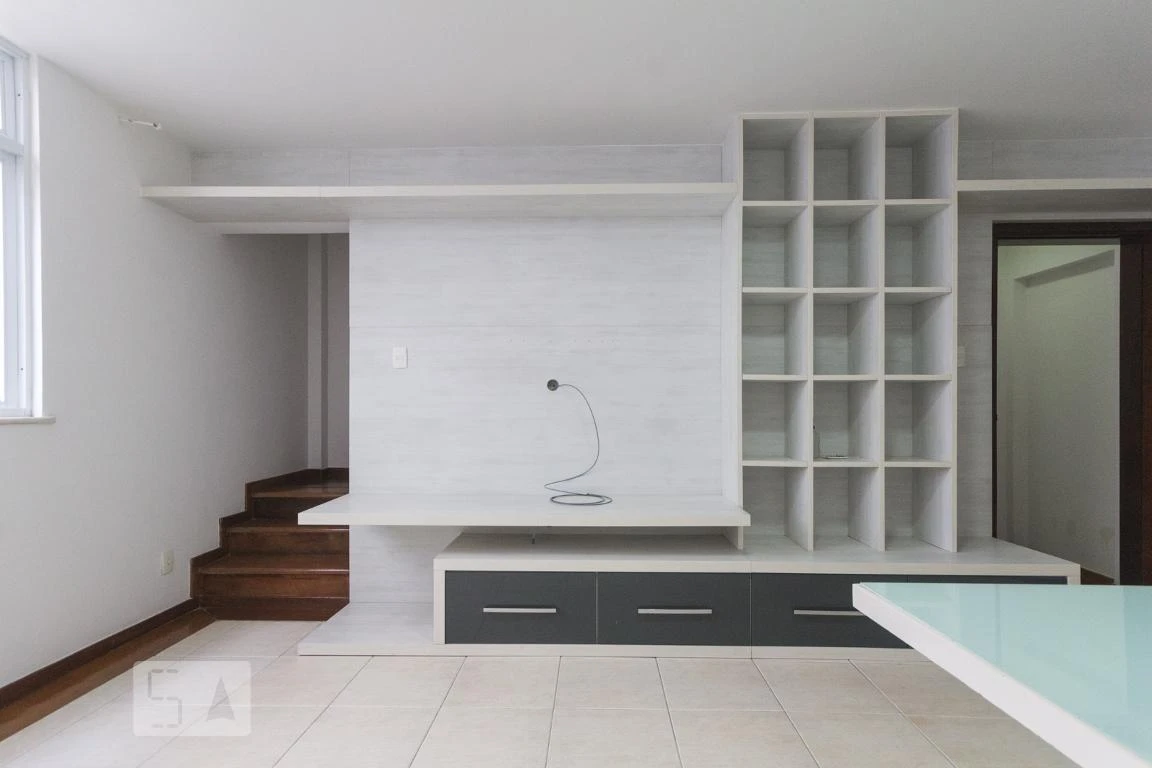 195 m² rental apartment with 3 bedrooms and 2 parking spaces — photo 32