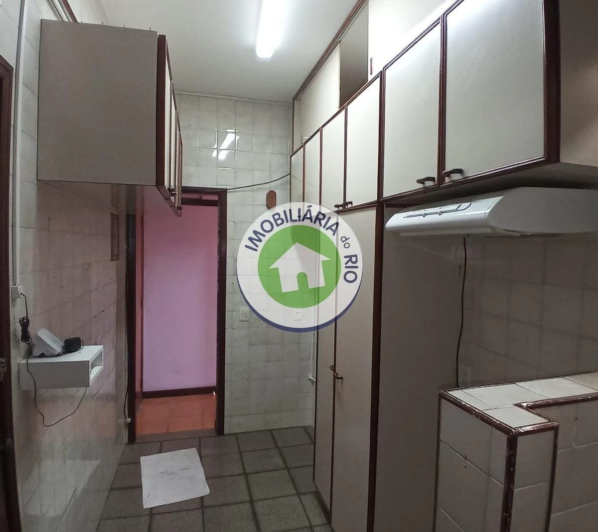 3-bedroom, 2-bath apartment with no parking space — photo 29