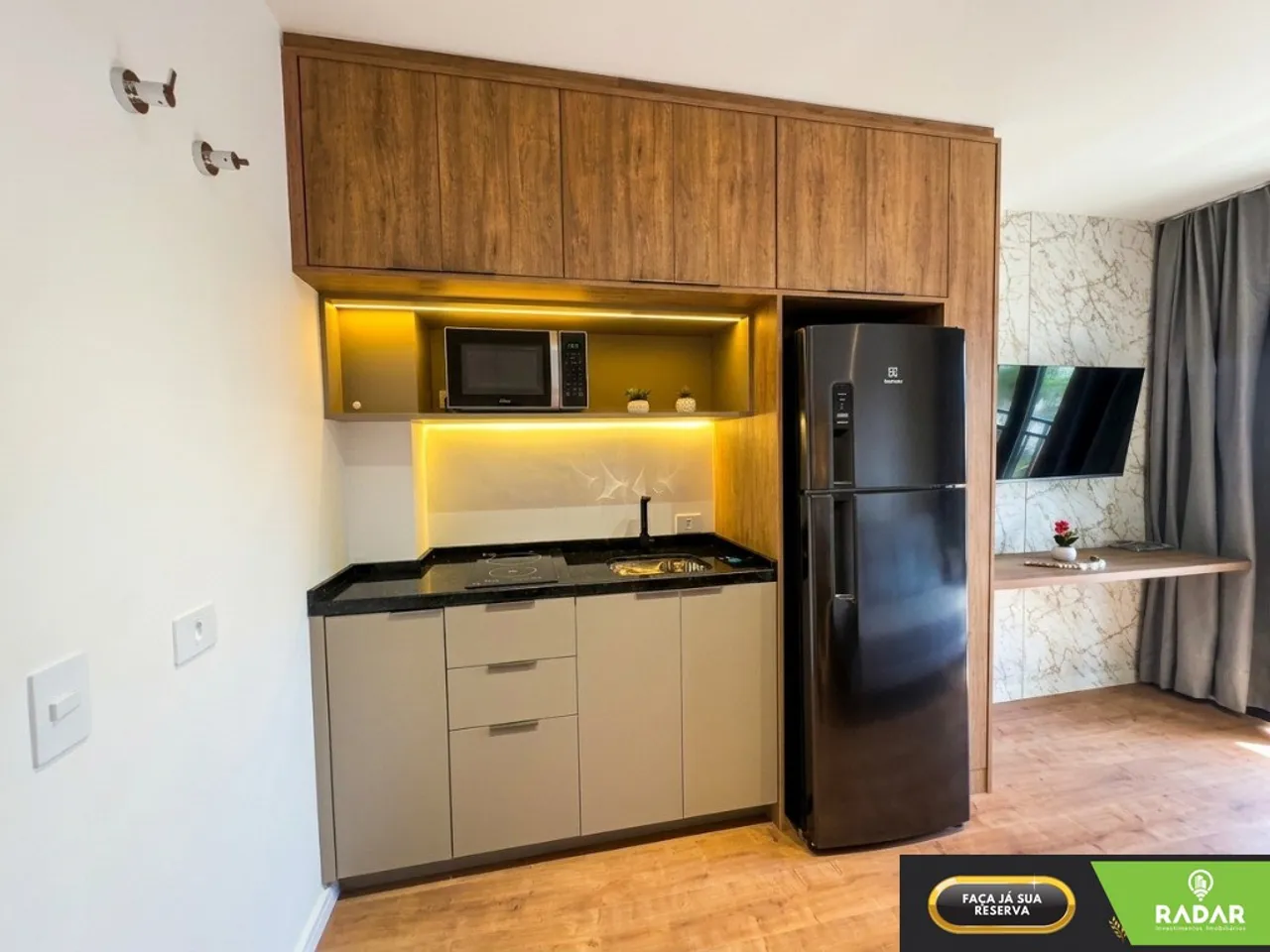 Apartamento de 42 m² com piso de madeira e 1 dormitório — photo 6