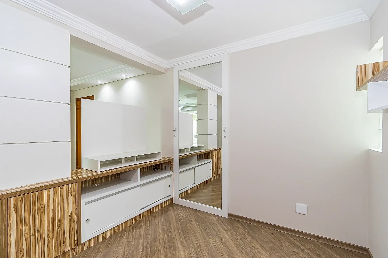 Apartamento de 2 quartos com varanda gourmet, Bacacheri — photo 29