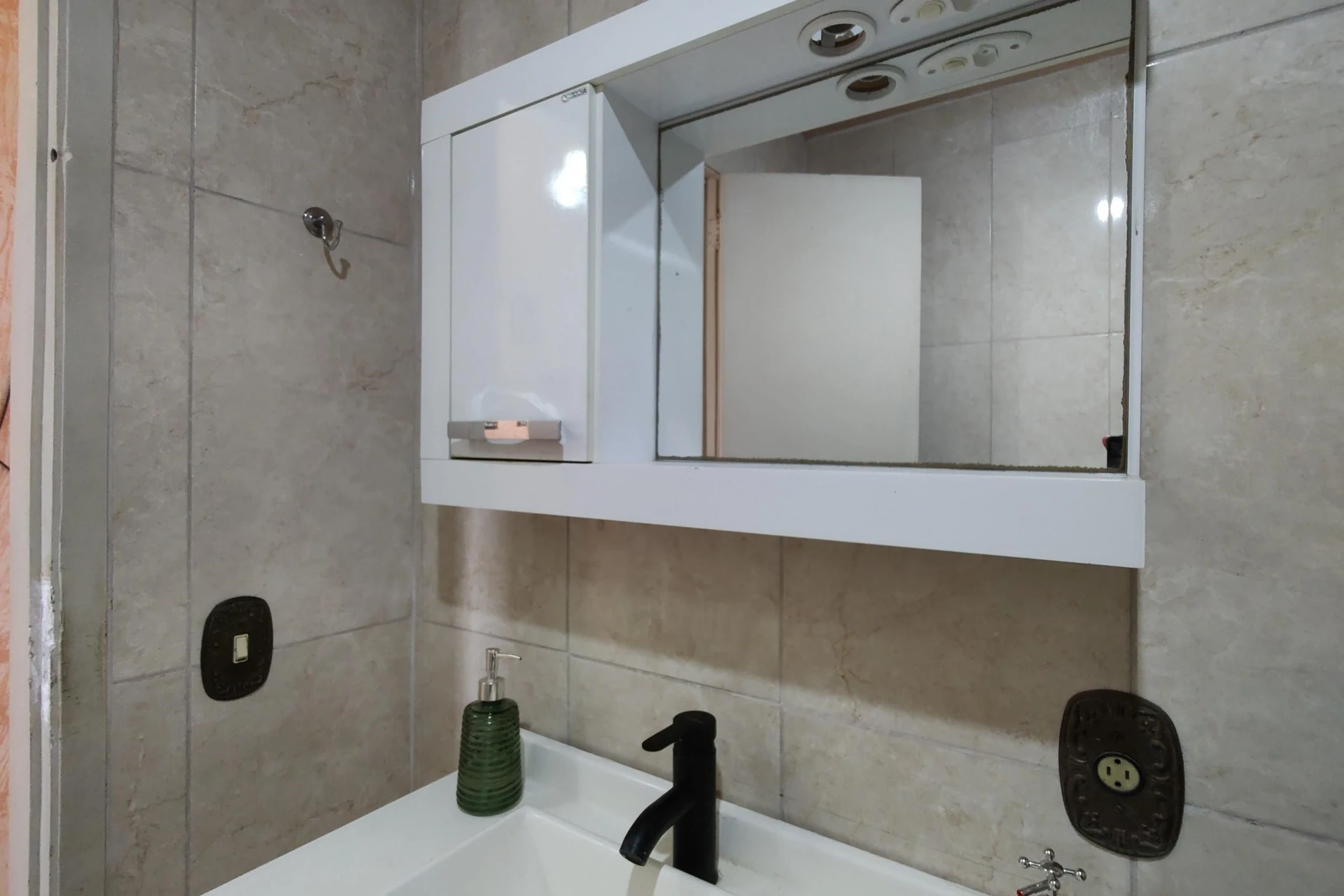 Furnished 2-bedroom apartment with a balcony — photo 45