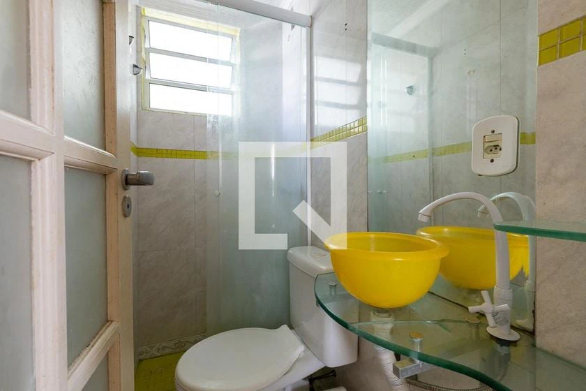 Wood or laminate floors in a 2-bedroom apartment, 60 m² — photo 12