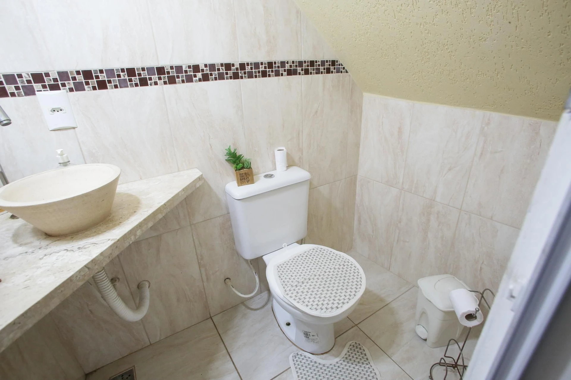 Casa mobiliada com 3 quartos, quintal privativo — photo 24