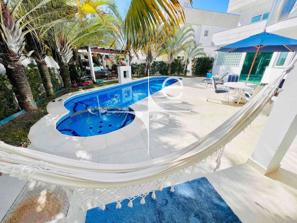 Casa com 7 quartos e 6 suítes, 840 m² e 6 vagas — photo 2