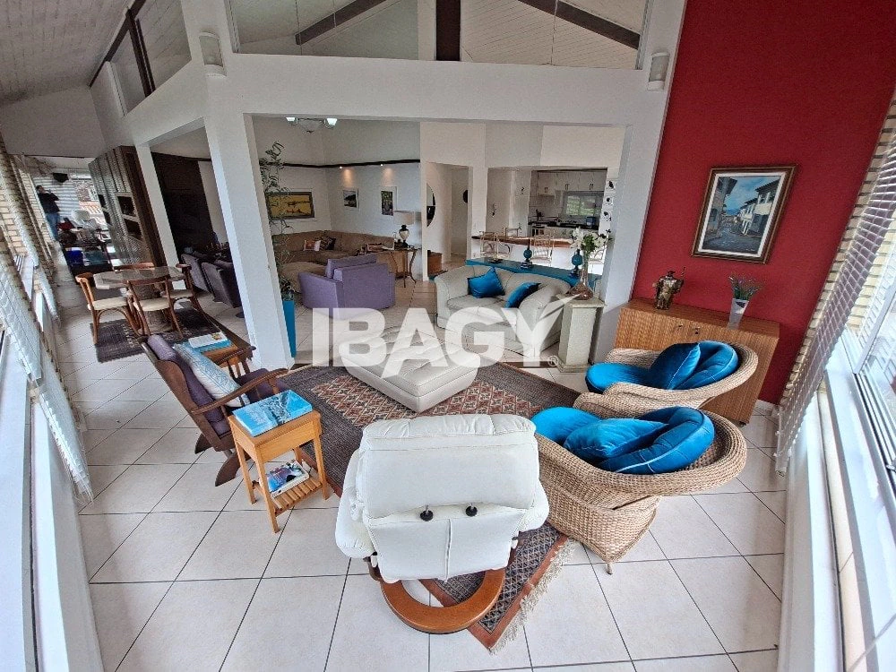 Casa amueblada con 4 dormitorios y 250 m² — photo 22