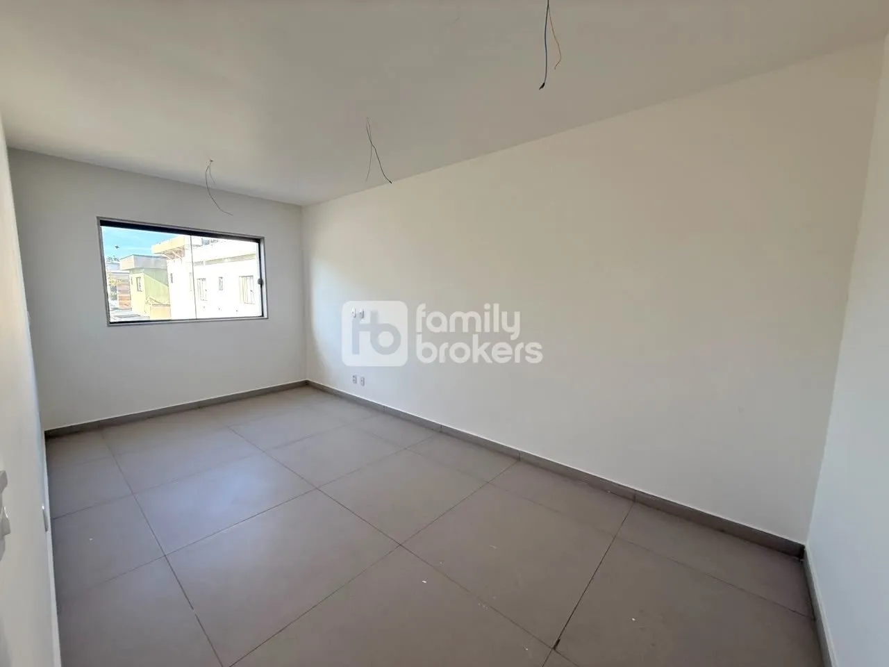 House with open-plan kitchen and 4 bedrooms, 220 m² — photo 22