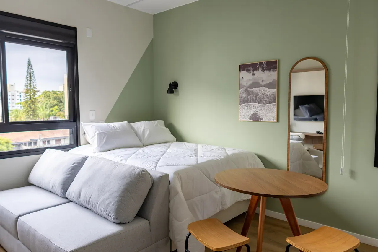 Apartamento amueblado con cocina abierta al salón