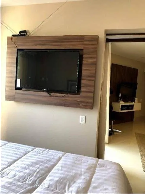 Furnished 1-bedroom apartment with a private BBQ — photo 10