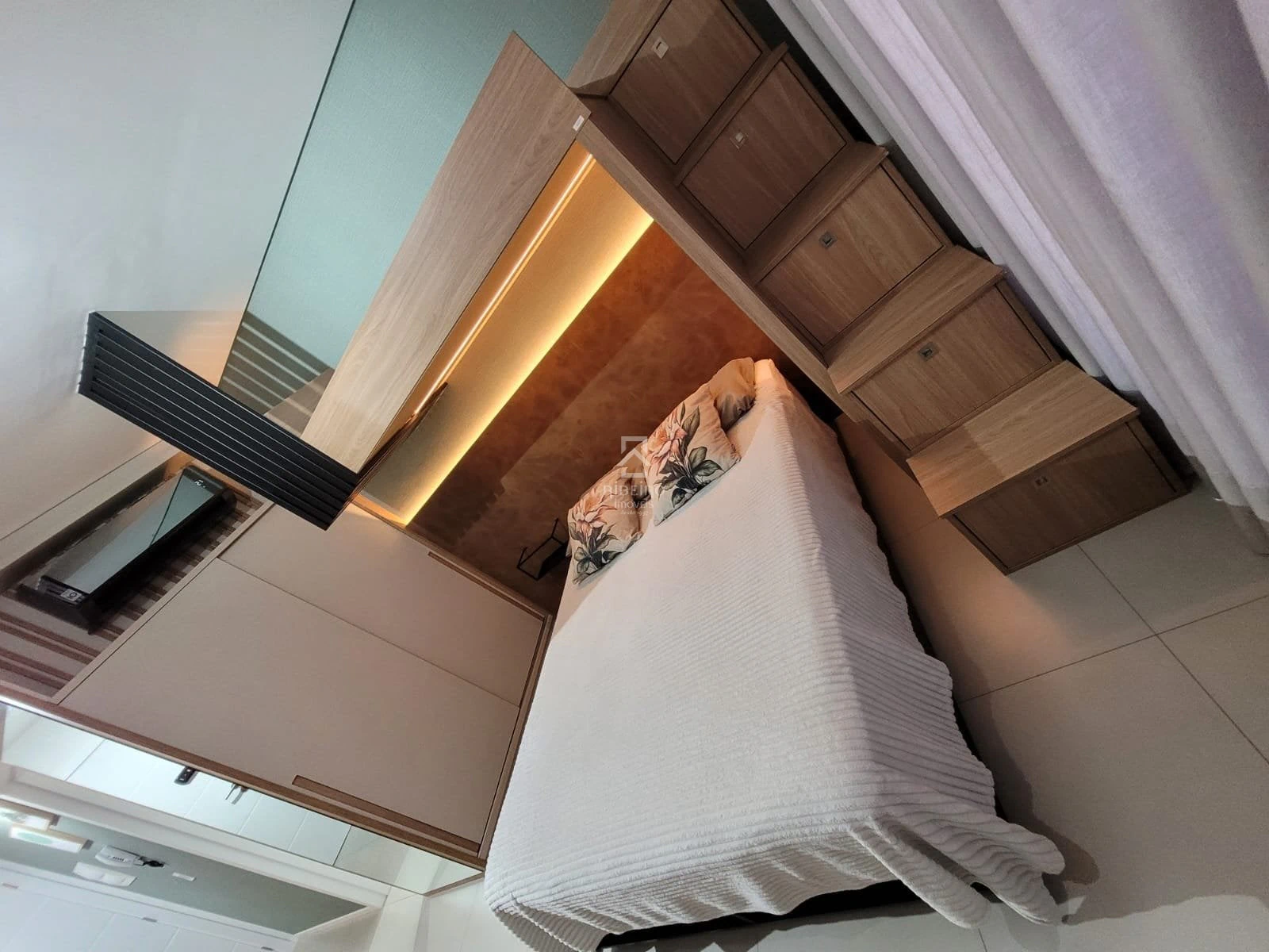 One-bedroom apartment with a home office in Curitiba — photo 11