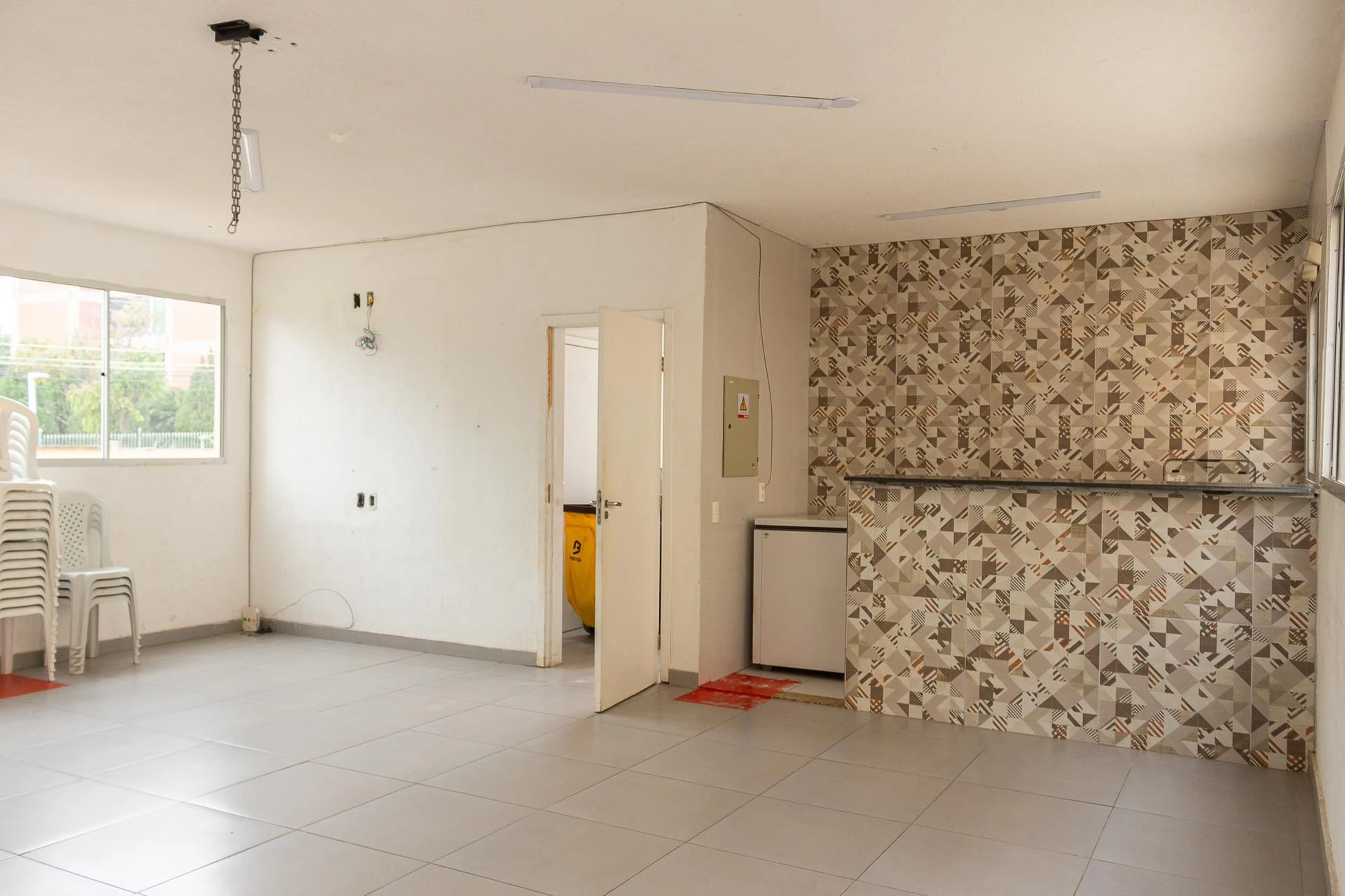 Apartamento com 2 quartos, 1 banheiro e 1 vaga