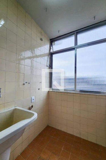 2-bedroom apartment in a building with a pool — photo 31