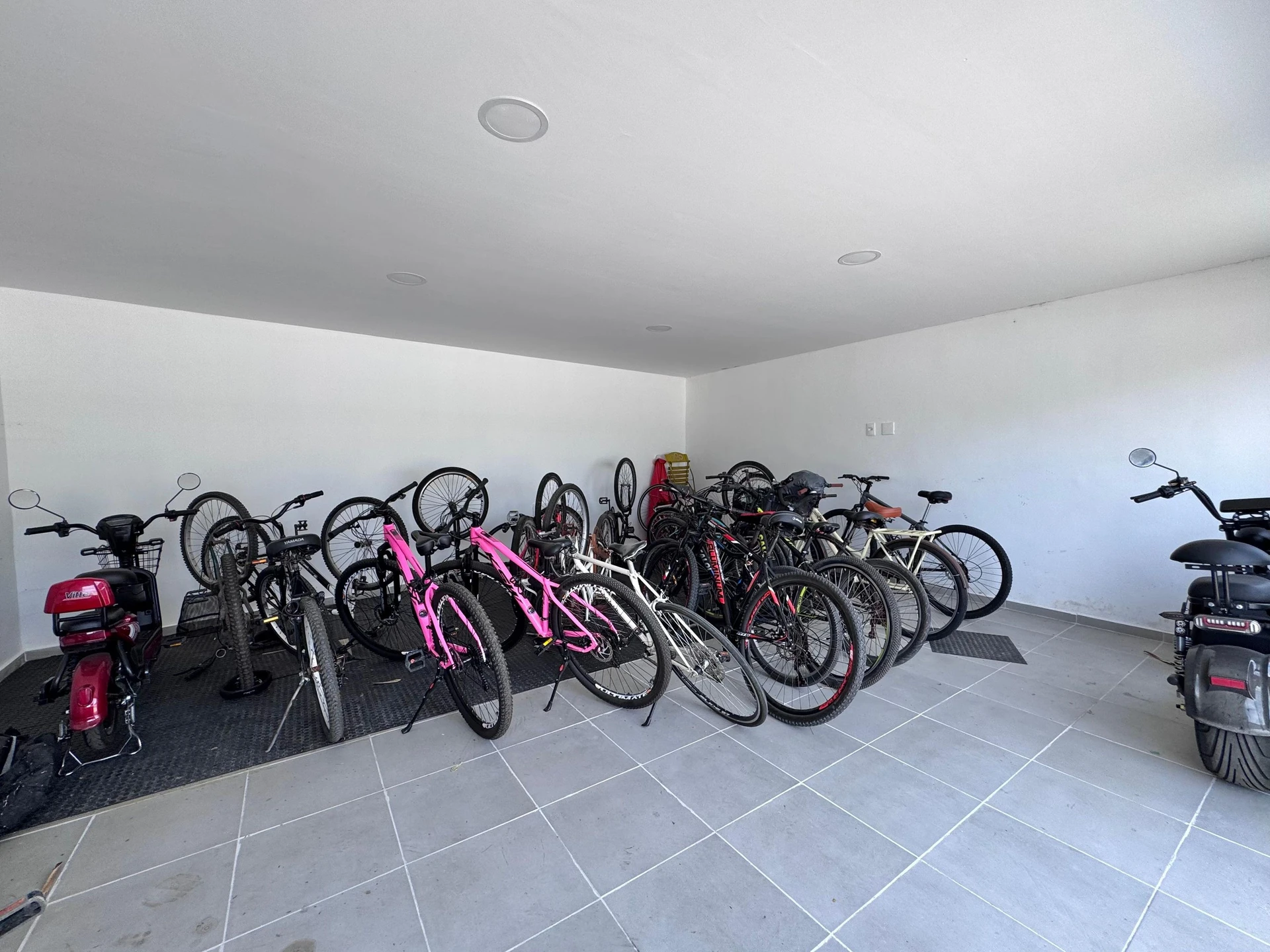 Rental apartment with 1 bedroom and private balcony — photo 19