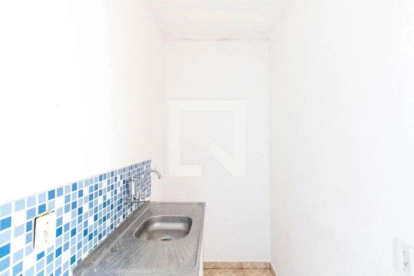 30 m² studio with 1 bedroom and electric shower — photo 12