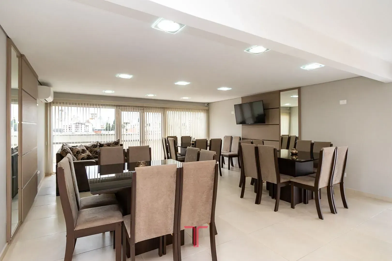 Furnished 33 m² apartment with 1 bedroom and 1 bathroom — photo 38