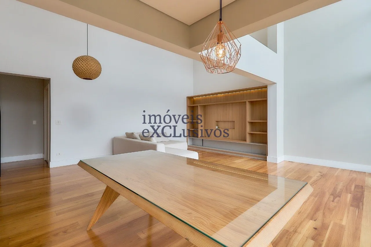 298 m² apartment with 4 bedrooms and laundry area — photo 4
