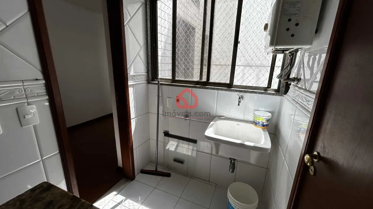 3-bedroom apartment in a building with a pool — photo 17