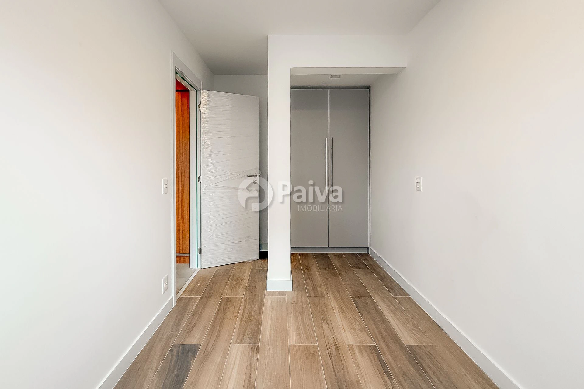 3-bedroom apartment with a grill on the balcony — photo 13