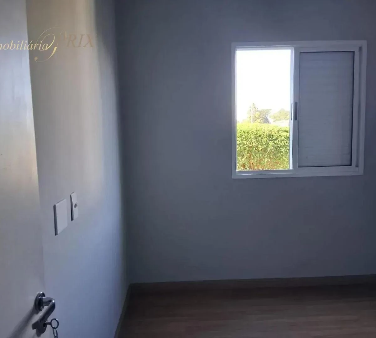 3-bedroom apartment with a glass-enclosed balcony — photo 5