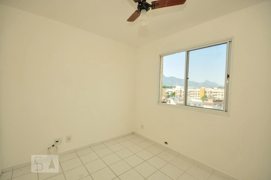 Unfurnished 2-bedroom apartment with 1 bath and open-plan kitchen — photo 5