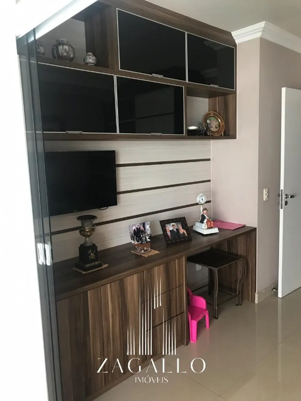 Apartamento mobiliado com 4 quartos e 5 banheiros — photo 11
