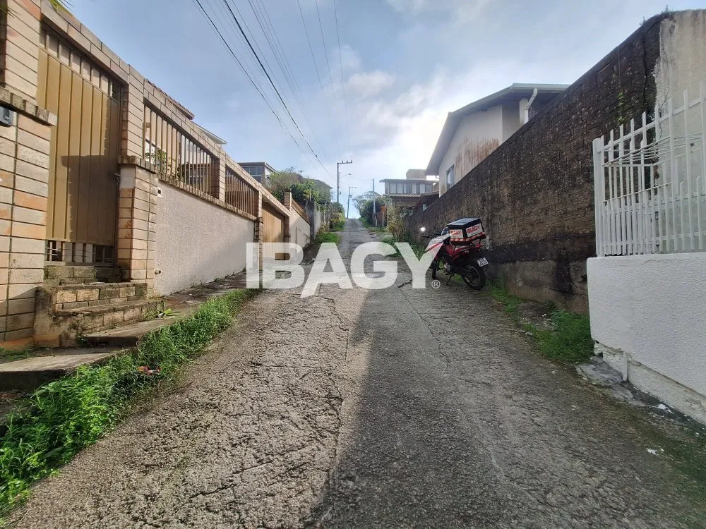 155 m² house with 2 bedrooms and a guest half-bath — photo 24