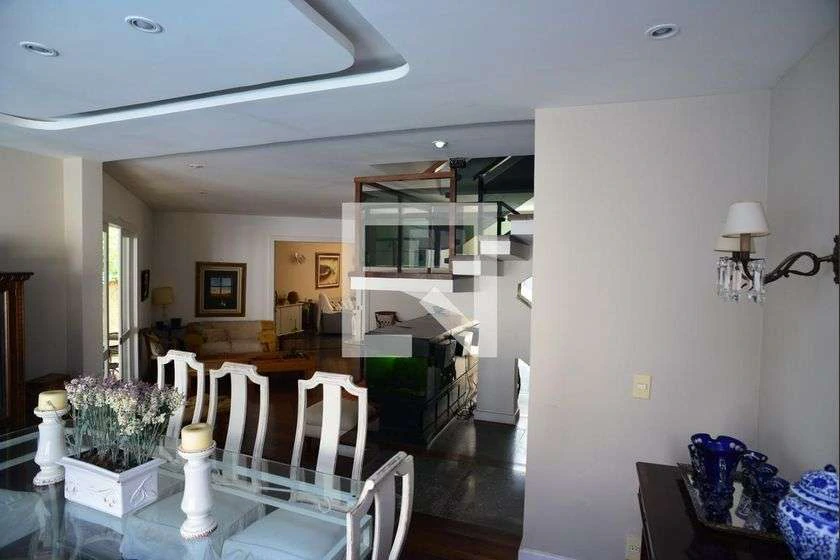 House in a gated community with 5 bedrooms and mountain view — photo 29