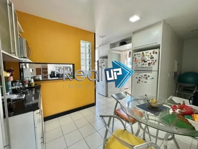 Apartamento com varanda de vidro e 4 quartos — photo 31
