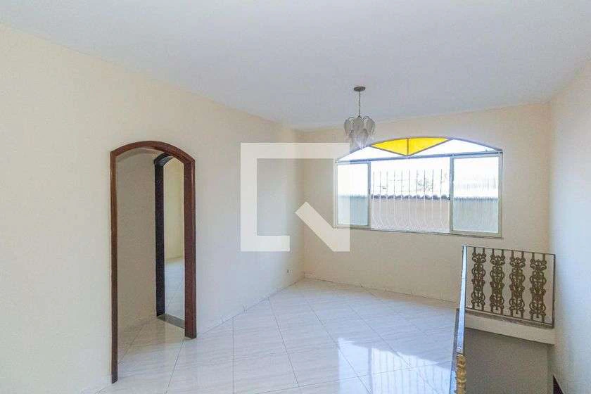 90 m² house with 2 bedrooms and separate kitchen