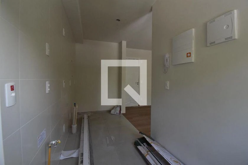 Balcony with a grill in a 2-bedroom apartment, 53 m² — photo 11