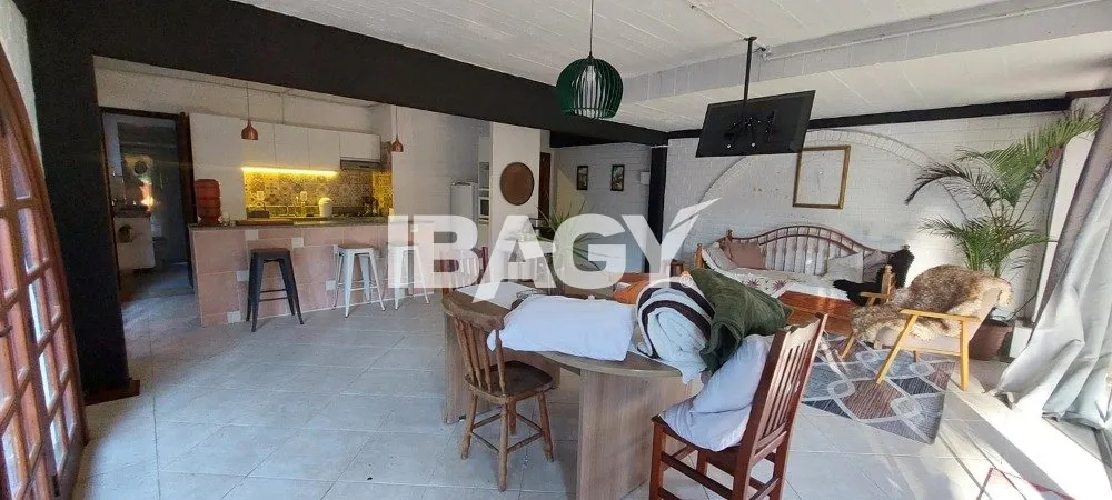 Furnished house, 280 m², with a washing machine