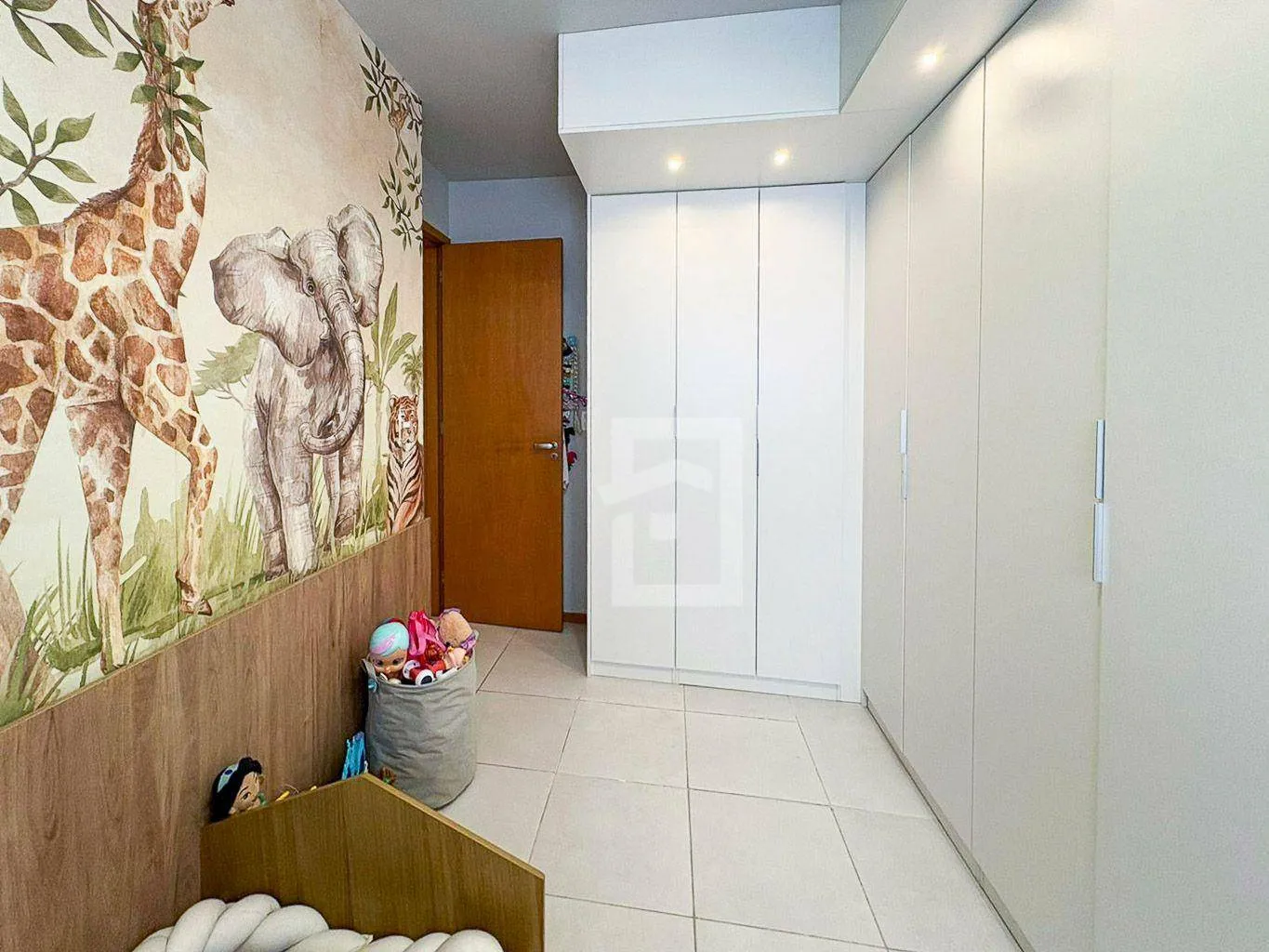 Apartment on the 3rd floor with a home office — photo 3