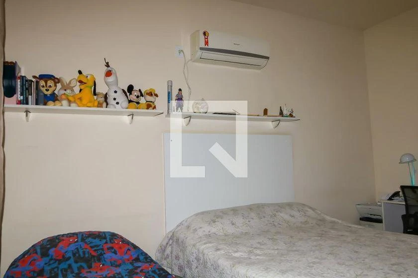 Casa para alquiler con 3 dormitorios y 269 m² — photo 4