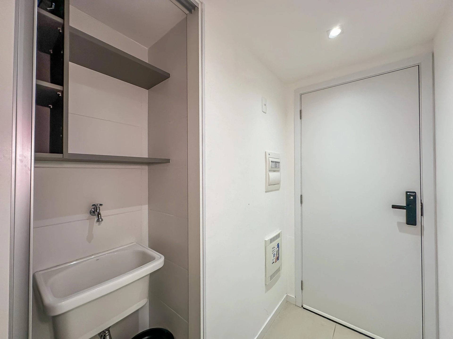 Furnished studio, 35 m², with a dishwasher — photo 30