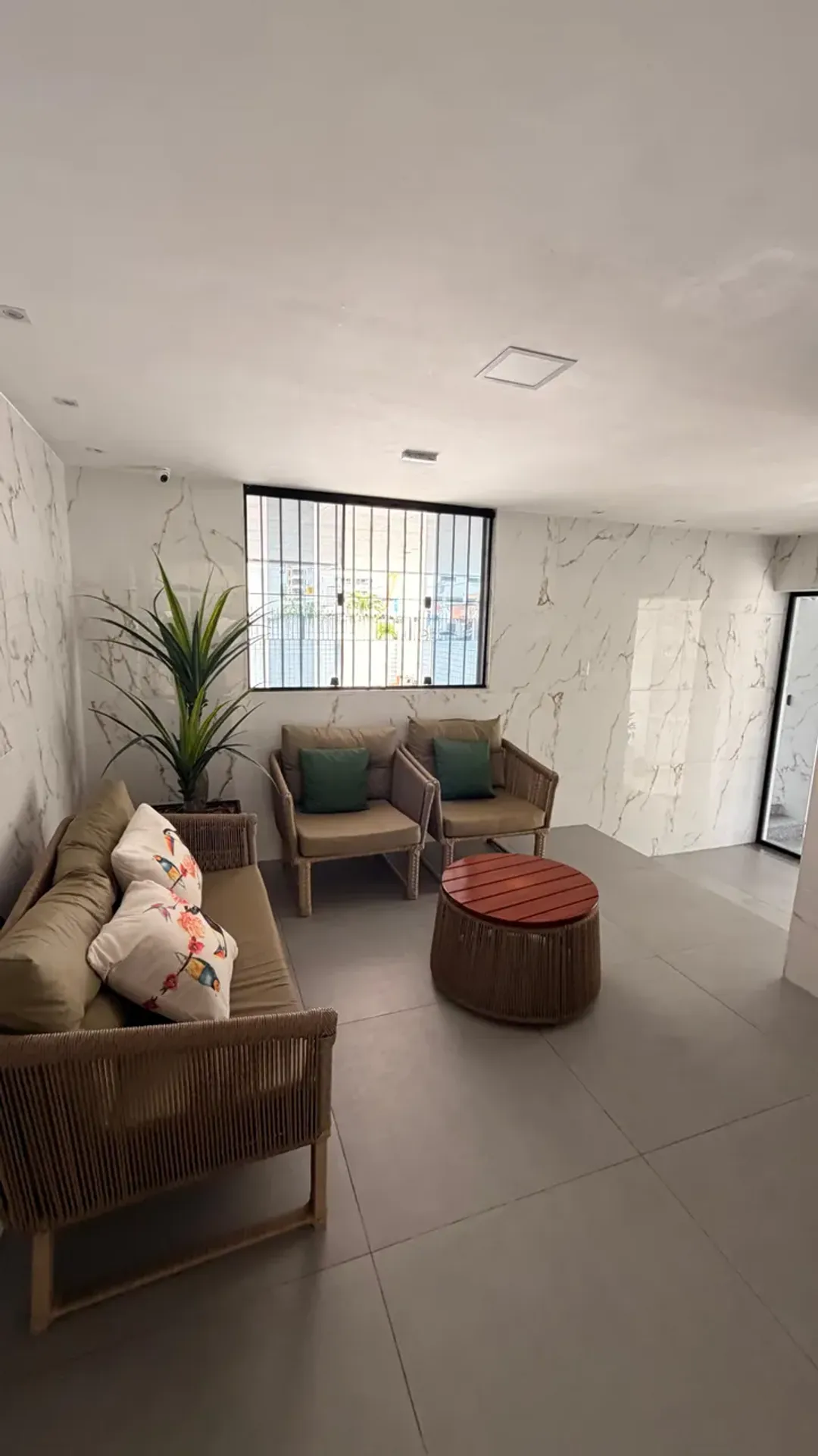 3-bedroom apartment with a washing machine — photo 12