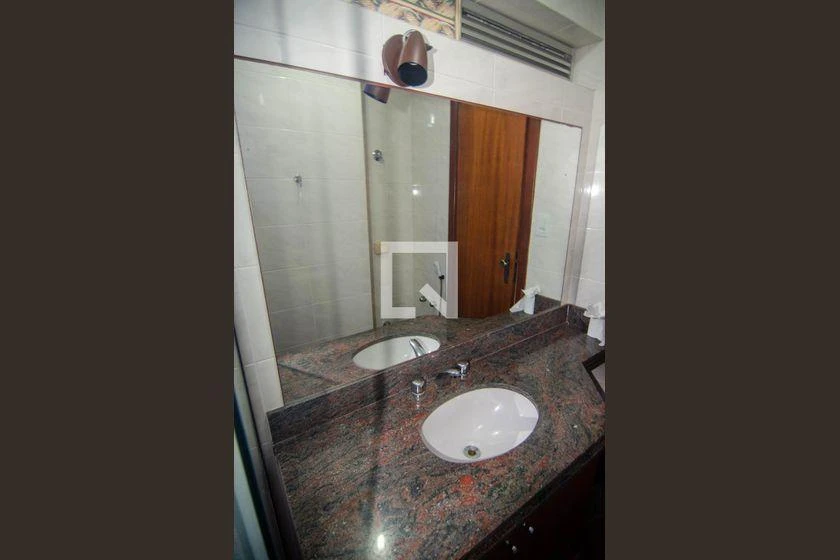 Apartamento com 4 quartos e 165 m², cozinha a gás — photo 41