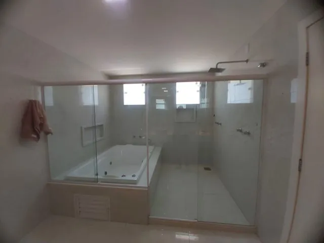 Casa com 5 quartos e 5 banheiros e varanda — photo 18